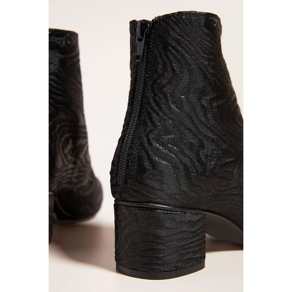 Anthropologie Joyeux Textured Ankle Boot Size 38EU. Sho5 - Picture 4 of 10